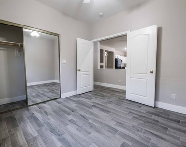 3819 Sterling Crest Place - Photo Thumbnail 15