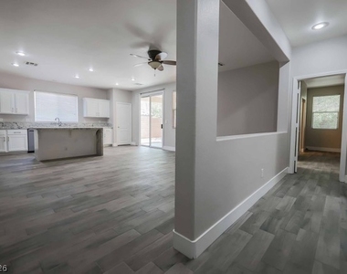 3819 Sterling Crest Place - Photo Thumbnail 12