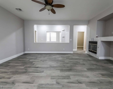 3819 Sterling Crest Place - Photo Thumbnail 7