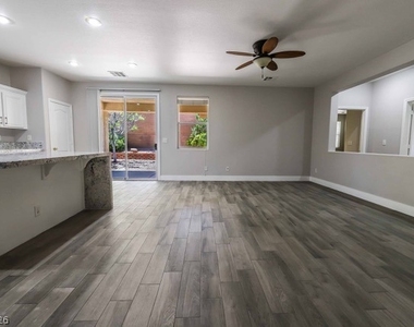 3819 Sterling Crest Place - Photo Thumbnail 8