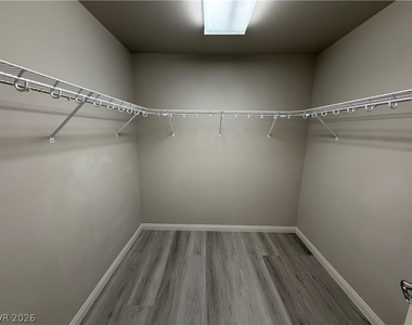6055 Montana Peak Avenue - Photo Thumbnail 11