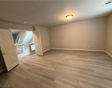 6055 Montana Peak Avenue - Photo Thumbnail 7