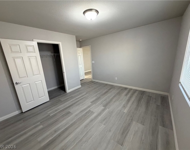 6055 Montana Peak Avenue - Photo Thumbnail 20