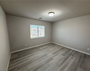 6055 Montana Peak Avenue - Photo Thumbnail 19