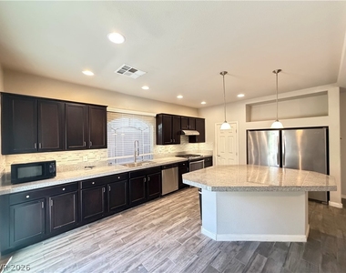 6055 Montana Peak Avenue - Photo Thumbnail 4