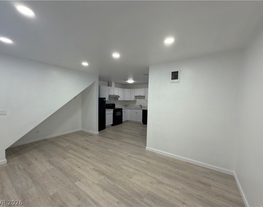 5108 Greene Lane - Photo Thumbnail 1