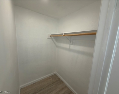 5108 Greene Lane - Photo Thumbnail 13