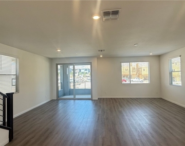 1513 Bat Hawk Street - Photo Thumbnail 13
