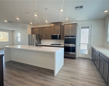 1513 Bat Hawk Street - Photo Thumbnail 5