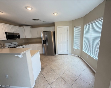 578 Poplar Leaf Street - Photo Thumbnail 10