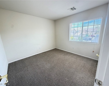 578 Poplar Leaf Street - Photo Thumbnail 17