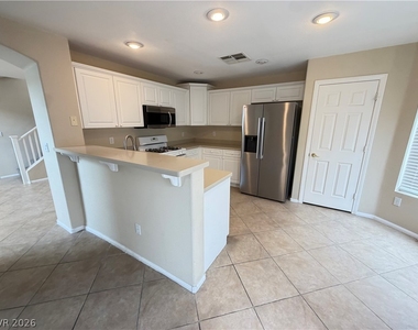 578 Poplar Leaf Street - Photo Thumbnail 3