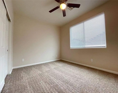 299 Trailing Putt Way - Photo Thumbnail 9