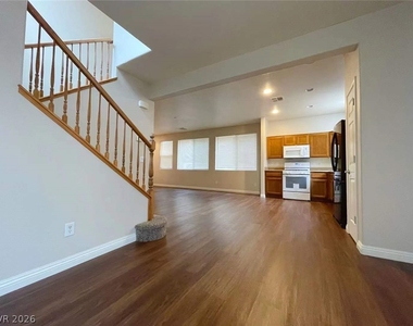 299 Trailing Putt Way - Photo Thumbnail 2