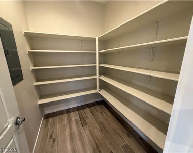 11277 Vision Peak Avenue - Photo Thumbnail 16