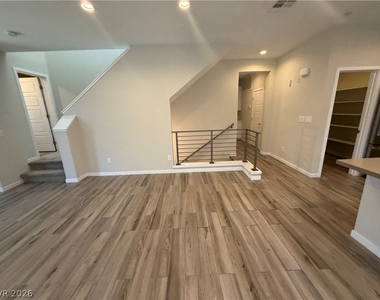 11277 Vision Peak Avenue - Photo Thumbnail 15