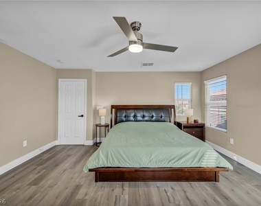 617 Apricot Rose Place - Photo Thumbnail 32