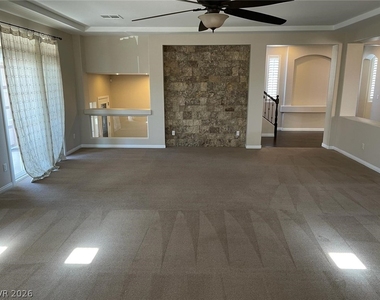 6313 Stag Hollow Court - Photo Thumbnail 12