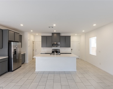 360 Great Ocean Avenue - Photo Thumbnail 9
