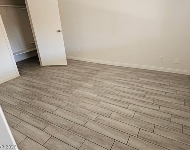 3905 Starflower Court - Photo Thumbnail 5