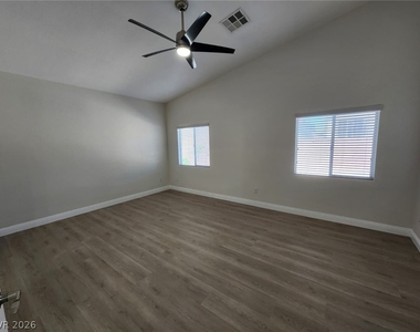 753 Maranello Street - Photo Thumbnail 10