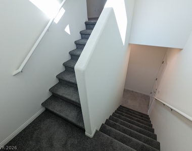 7071 Alabaster Peak Street - Photo Thumbnail 9