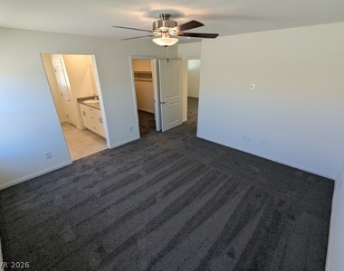 7071 Alabaster Peak Street - Photo Thumbnail 17