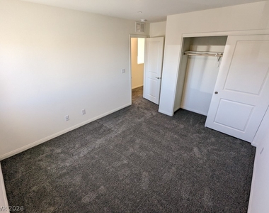 7071 Alabaster Peak Street - Photo Thumbnail 21