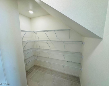 9249 Innot Avenue - Photo Thumbnail 6