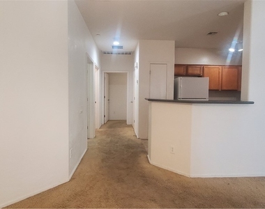 6868 Sky Pointe Drive - Photo Thumbnail 26