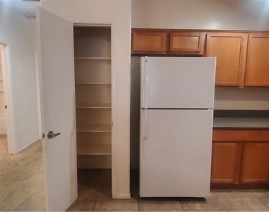 6868 Sky Pointe Drive - Photo Thumbnail 16