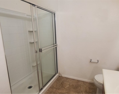 6868 Sky Pointe Drive - Photo Thumbnail 6