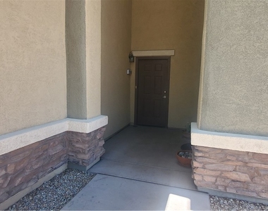 6868 Sky Pointe Drive - Photo Thumbnail 36
