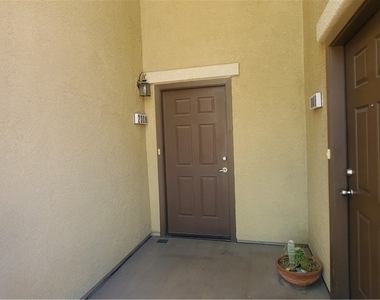 6868 Sky Pointe Drive - Photo Thumbnail 37