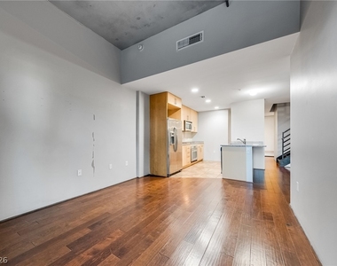353 E Bonneville Avenue - Photo Thumbnail 3