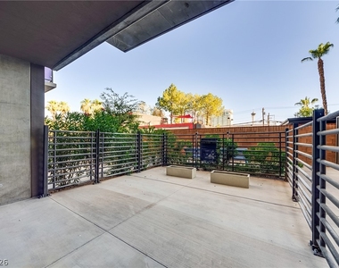 353 E Bonneville Avenue - Photo Thumbnail 20