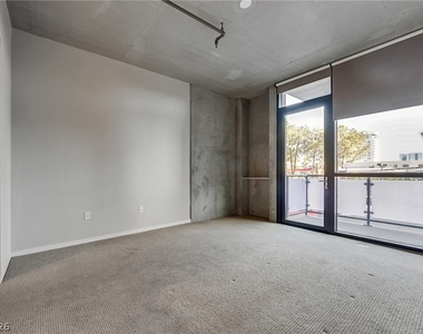 353 E Bonneville Avenue - Photo Thumbnail 17