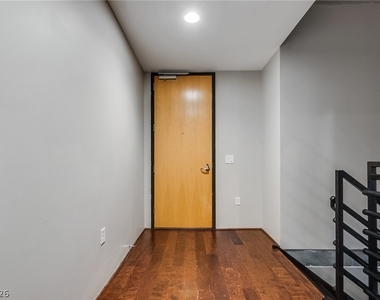 353 E Bonneville Avenue - Photo Thumbnail 1