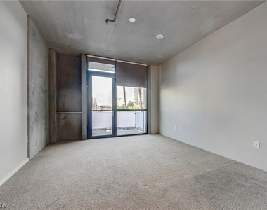 353 E Bonneville Avenue - Photo Thumbnail 15