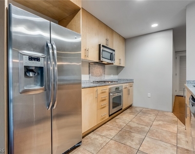 353 E Bonneville Avenue - Photo Thumbnail 7