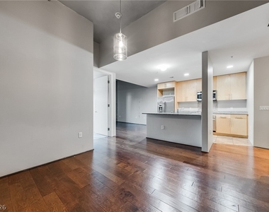 353 E Bonneville Avenue - Photo Thumbnail 5