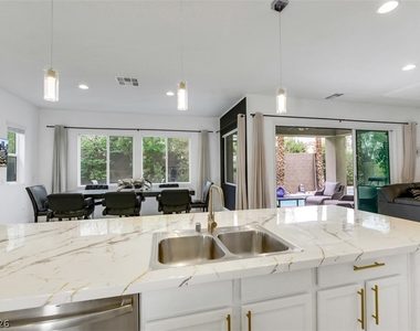 8117 Aster Meadow Way - Photo Thumbnail 16