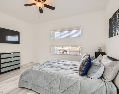 8117 Aster Meadow Way - Photo Thumbnail 36