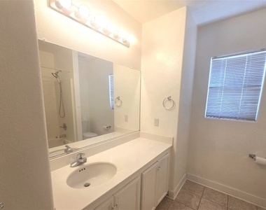 977 Cardelina Lane - Photo Thumbnail 13