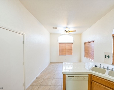 912 Midpride Street - Photo Thumbnail 6