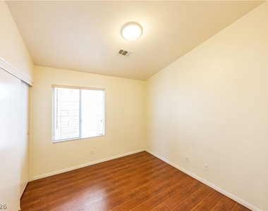 912 Midpride Street - Photo Thumbnail 11