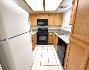 7100 Pirates Cove Road - Photo Thumbnail 3