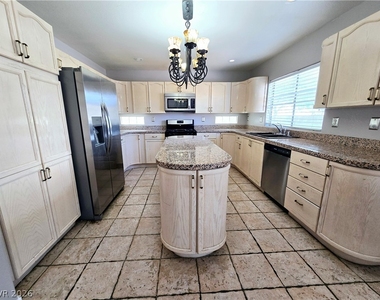 3759 Funston Way - Photo Thumbnail 19