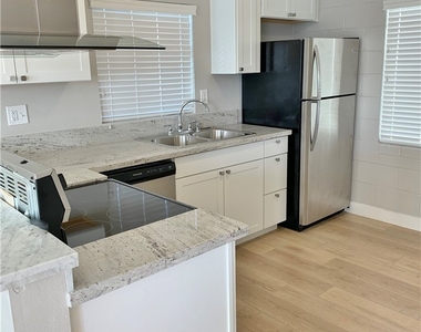 316 11 Street - Photo Thumbnail 3