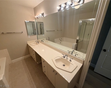 7605 Rolling View Drive - Photo Thumbnail 18